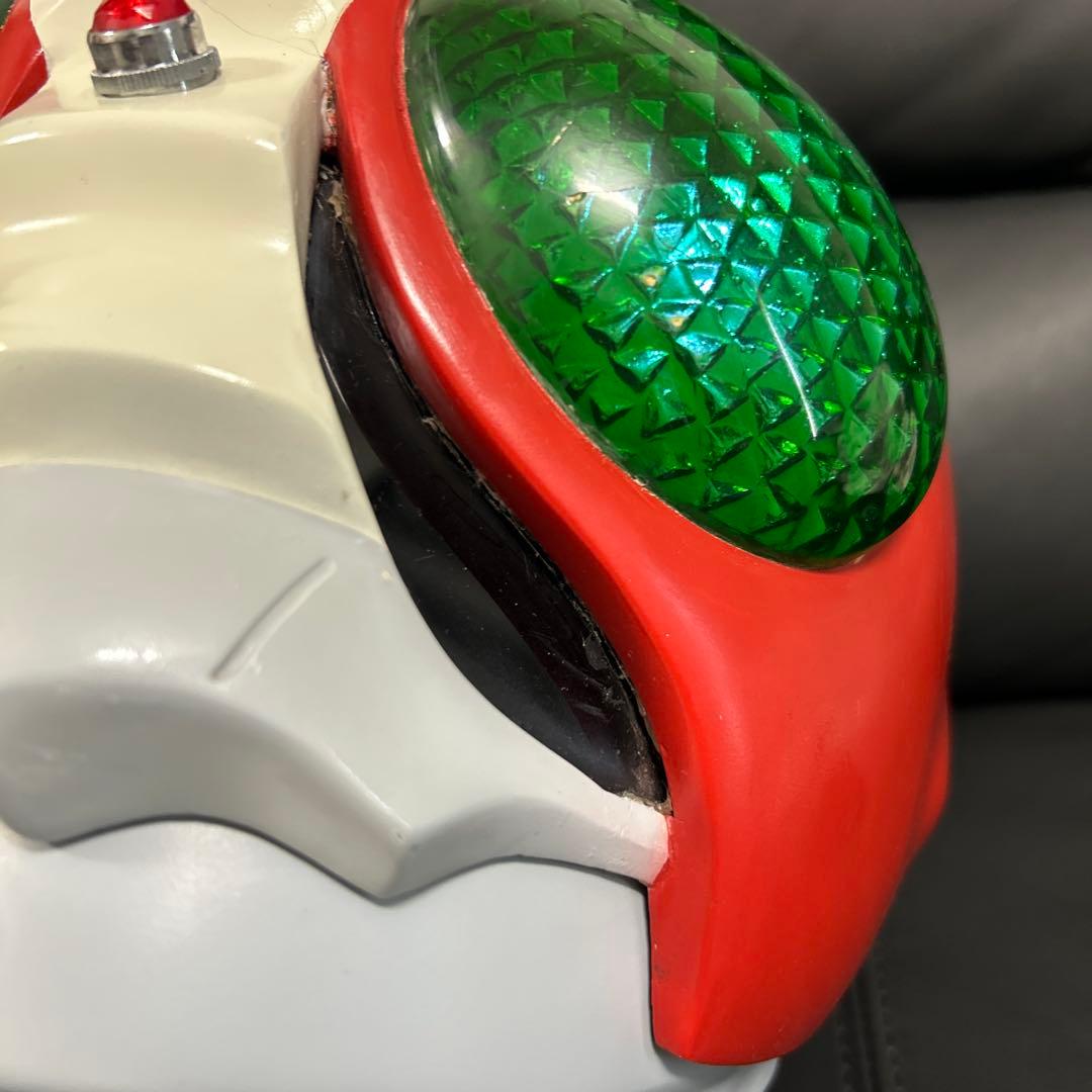 仮面ライダーV3 1/1スケール　マスク　発光あり　レトロ