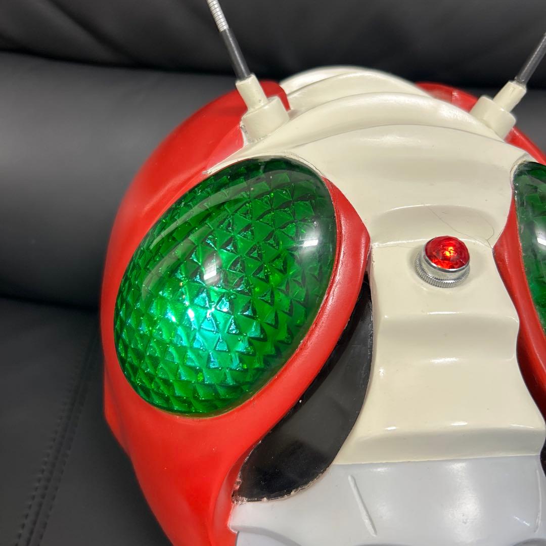 仮面ライダーV3 1/1スケール　マスク　発光あり　レトロ