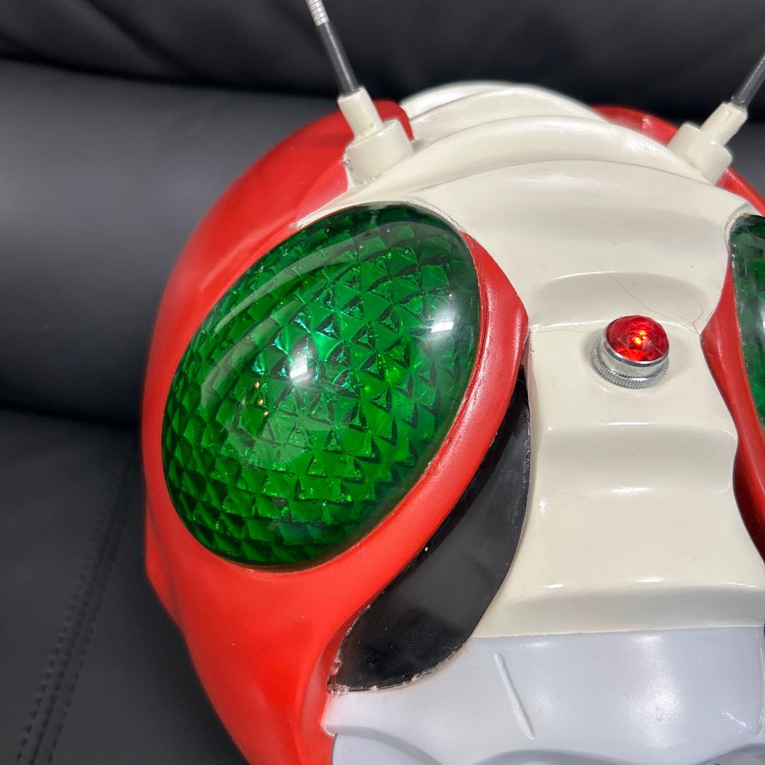 仮面ライダーV3 1/1スケール　マスク　発光あり　レトロ