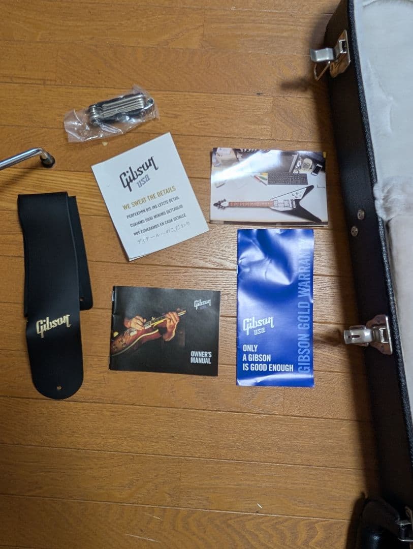 Gibson Flying V エレキギター ブラック