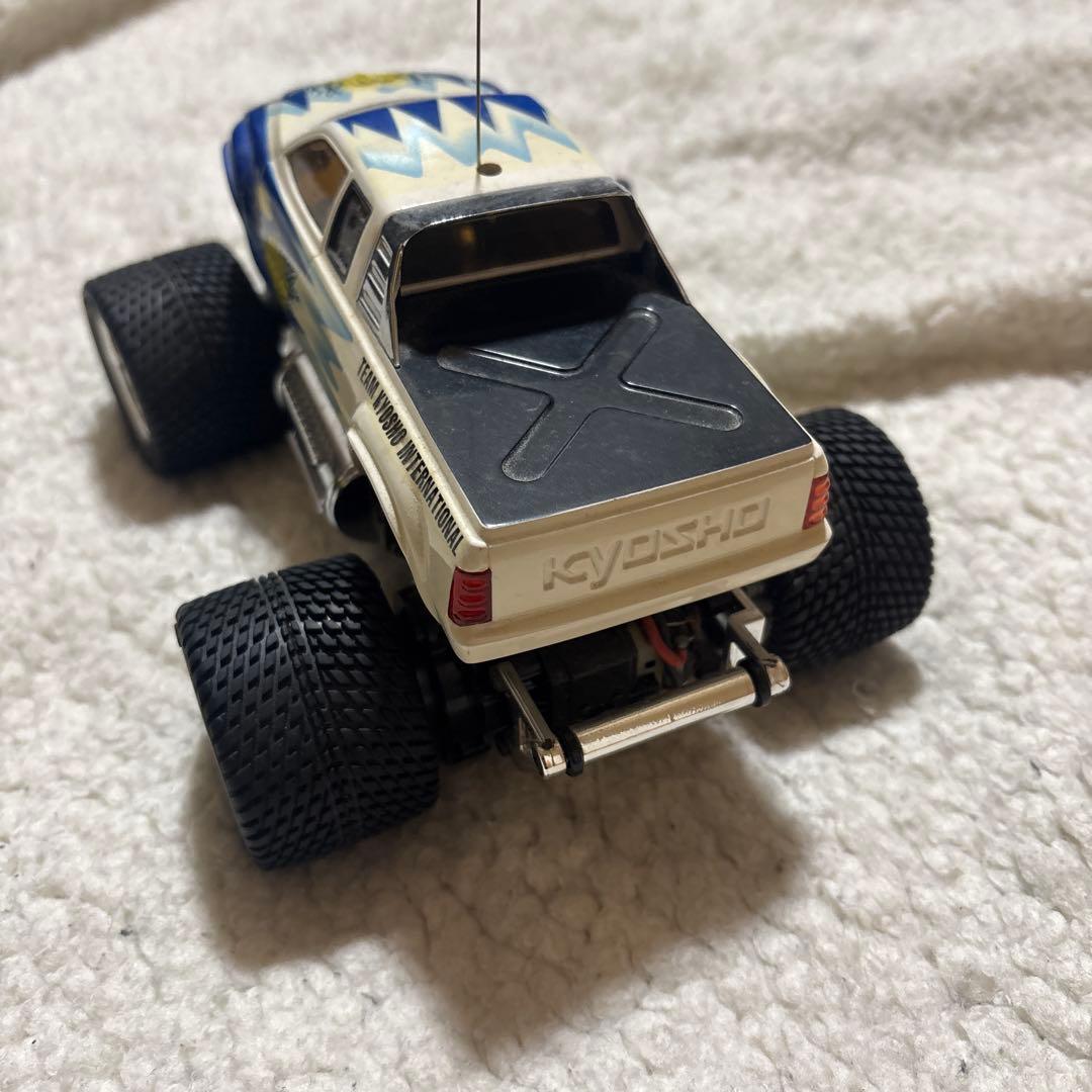 s*b様 KYOSHO マッドフォース　ボディのみ