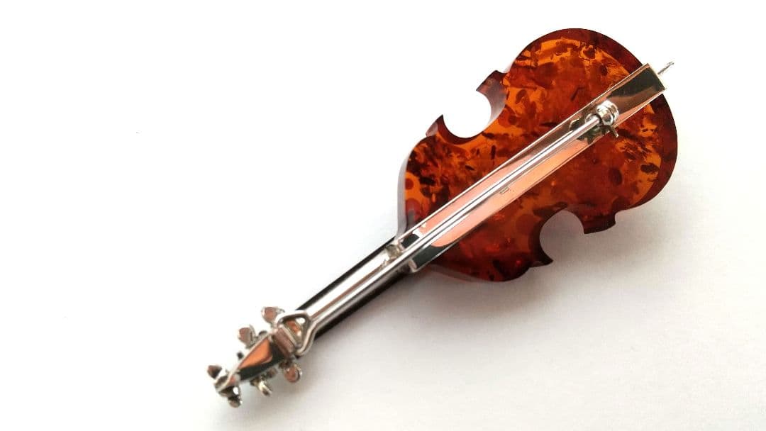 琥珀 シルバーブロ―チ (チェロ)