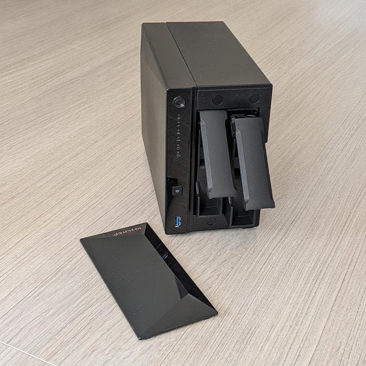 ASUSTOR AS3302T　Realtek クアッドコア 2.5GbE