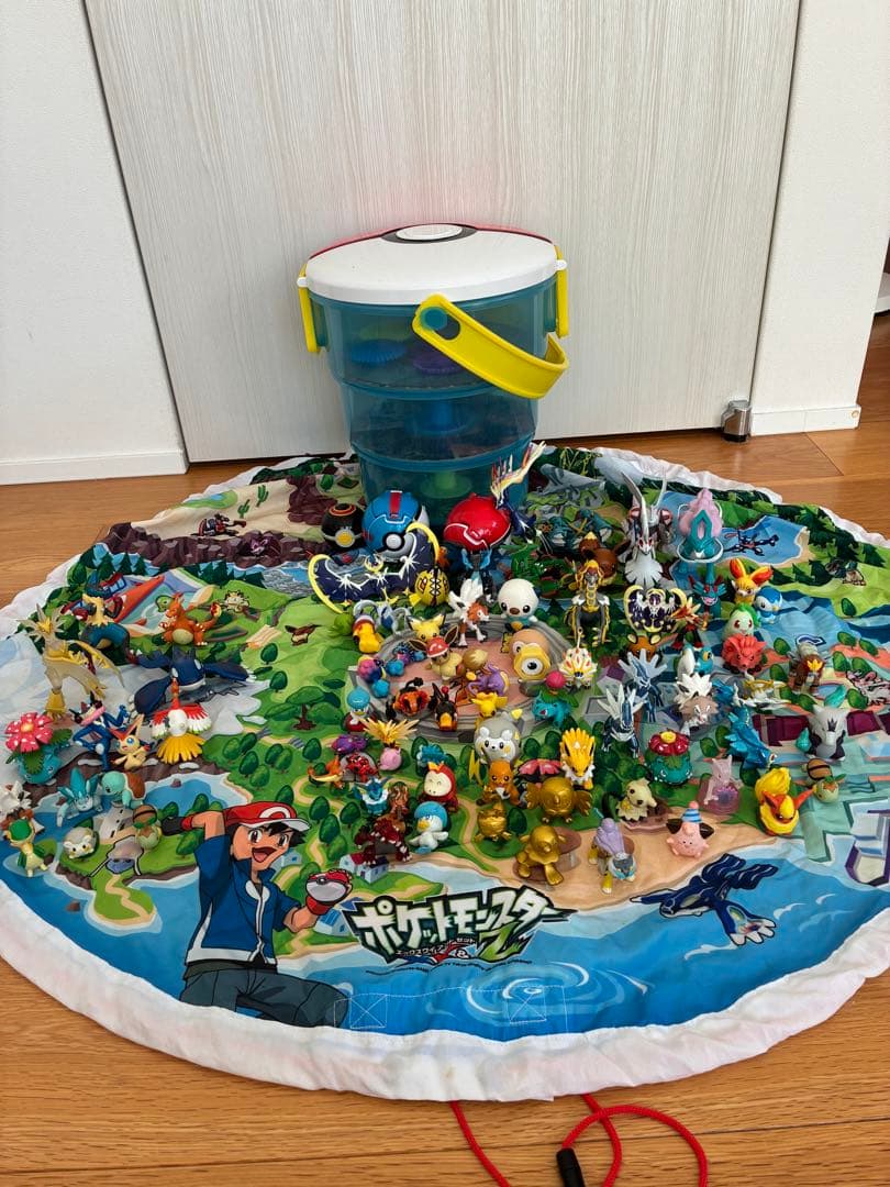 ポケモンモンコレバケツフィギュアセットとお片付けマット