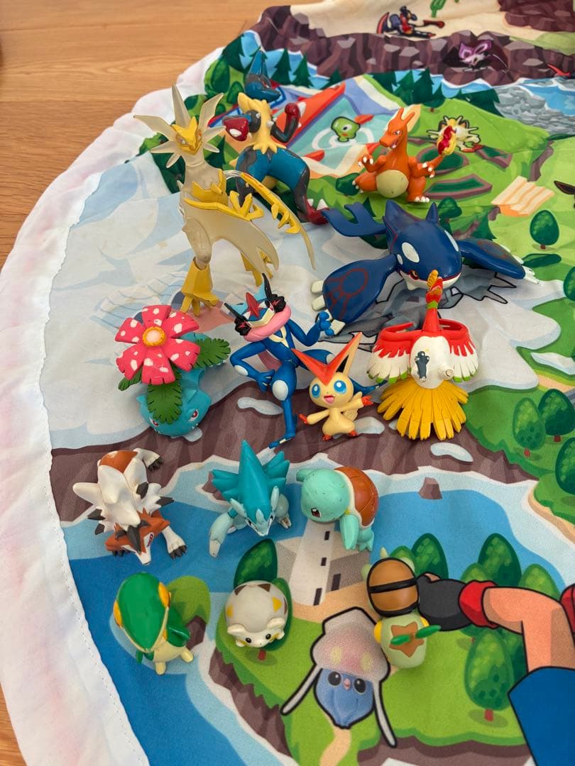 ポケモンモンコレバケツフィギュアセットとお片付けマット