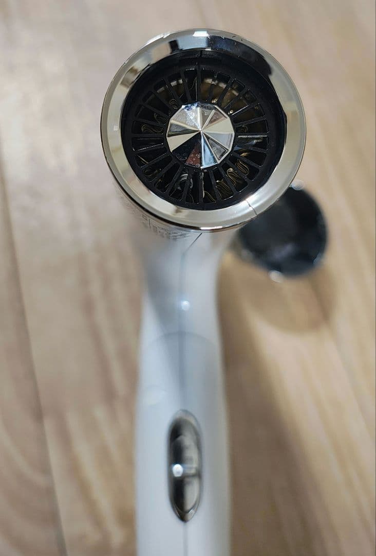 1週間限定 特別価格！ リファ ドライヤー ホワイト 2022年製 AB13