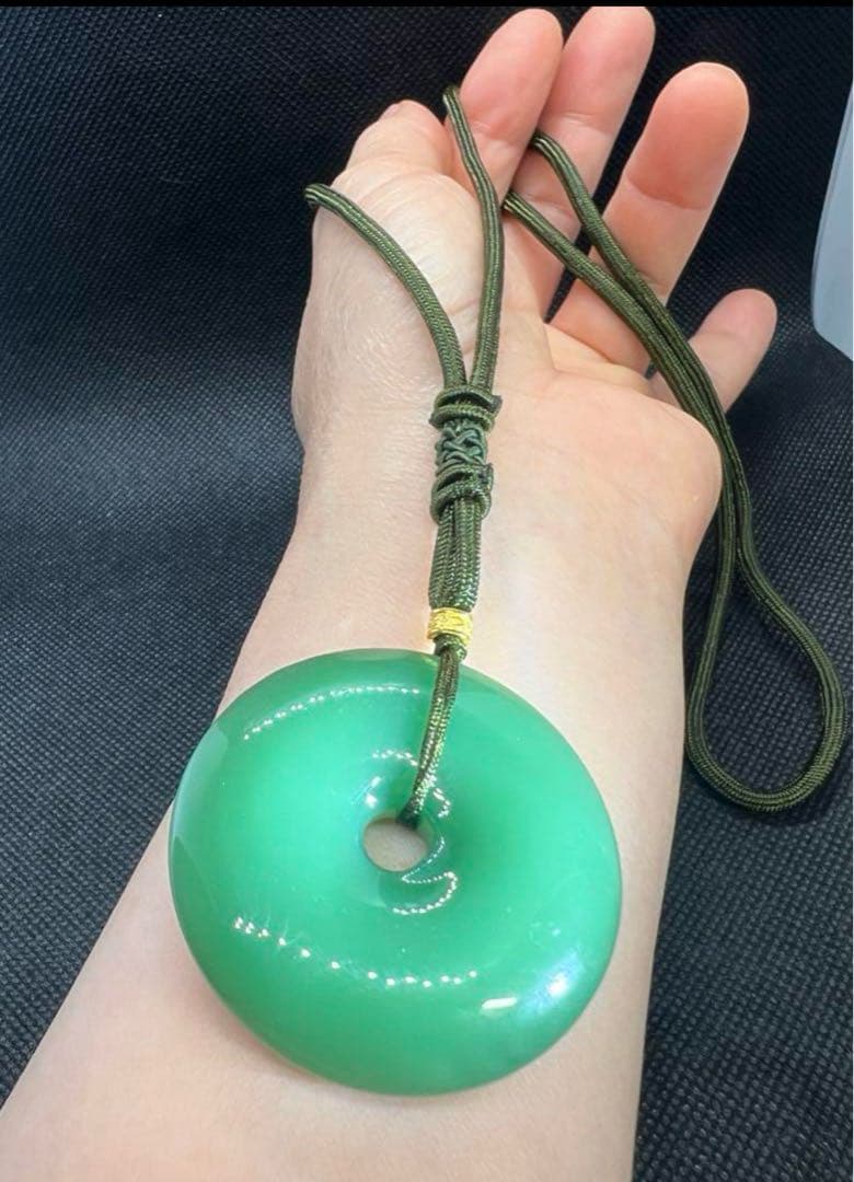 天然和田玉碧玉翡翠アップルグリーン平安ボタンのネックレスAB1063