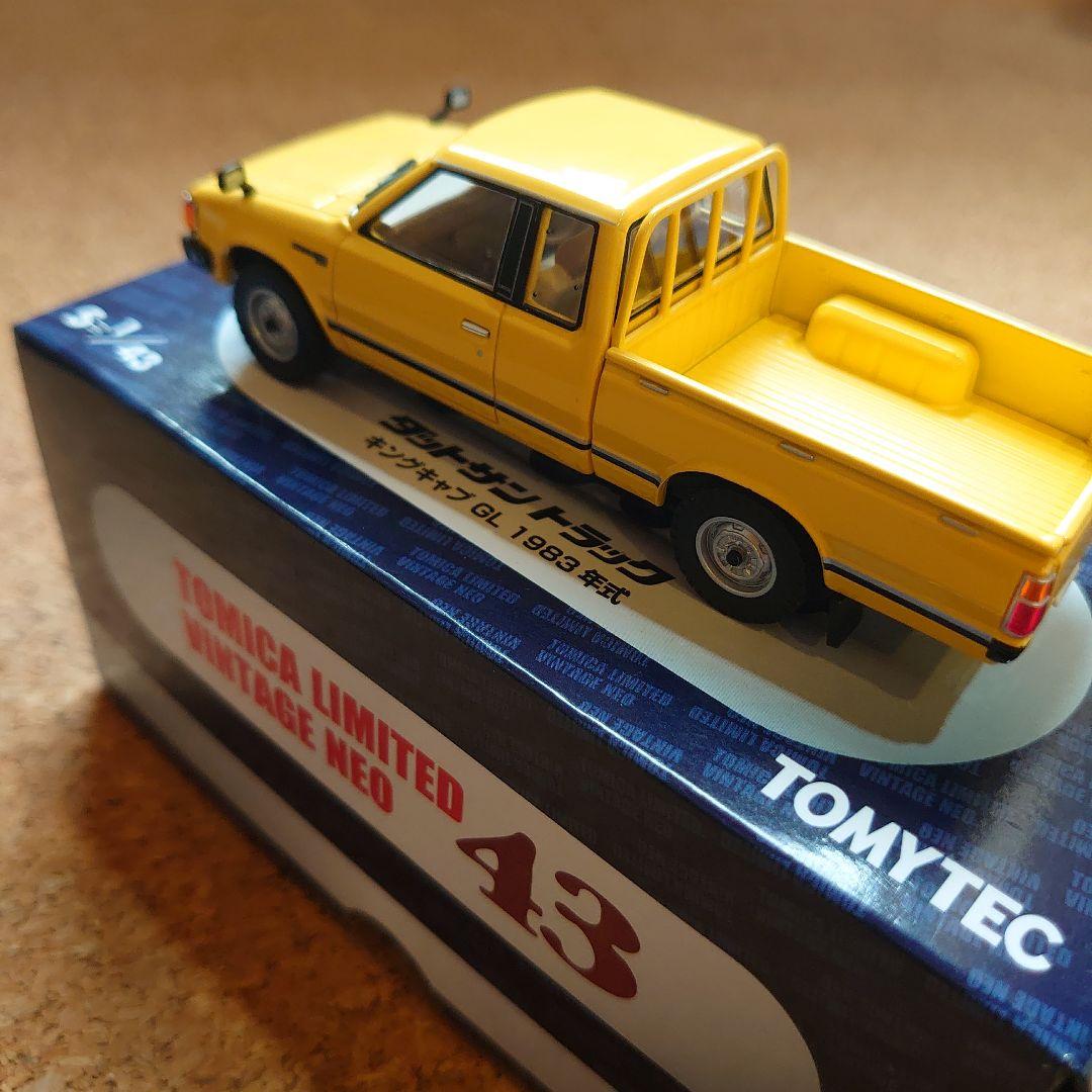 トミカ リミテッド ヴィンテージ ダットサン トラック