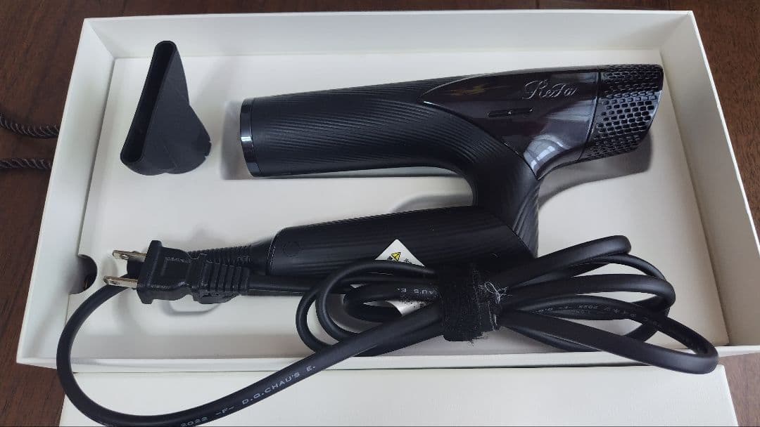 ジャンク品ReFa ヘアドライヤー ブラック ノズル付きRE-AN-03Aリファ