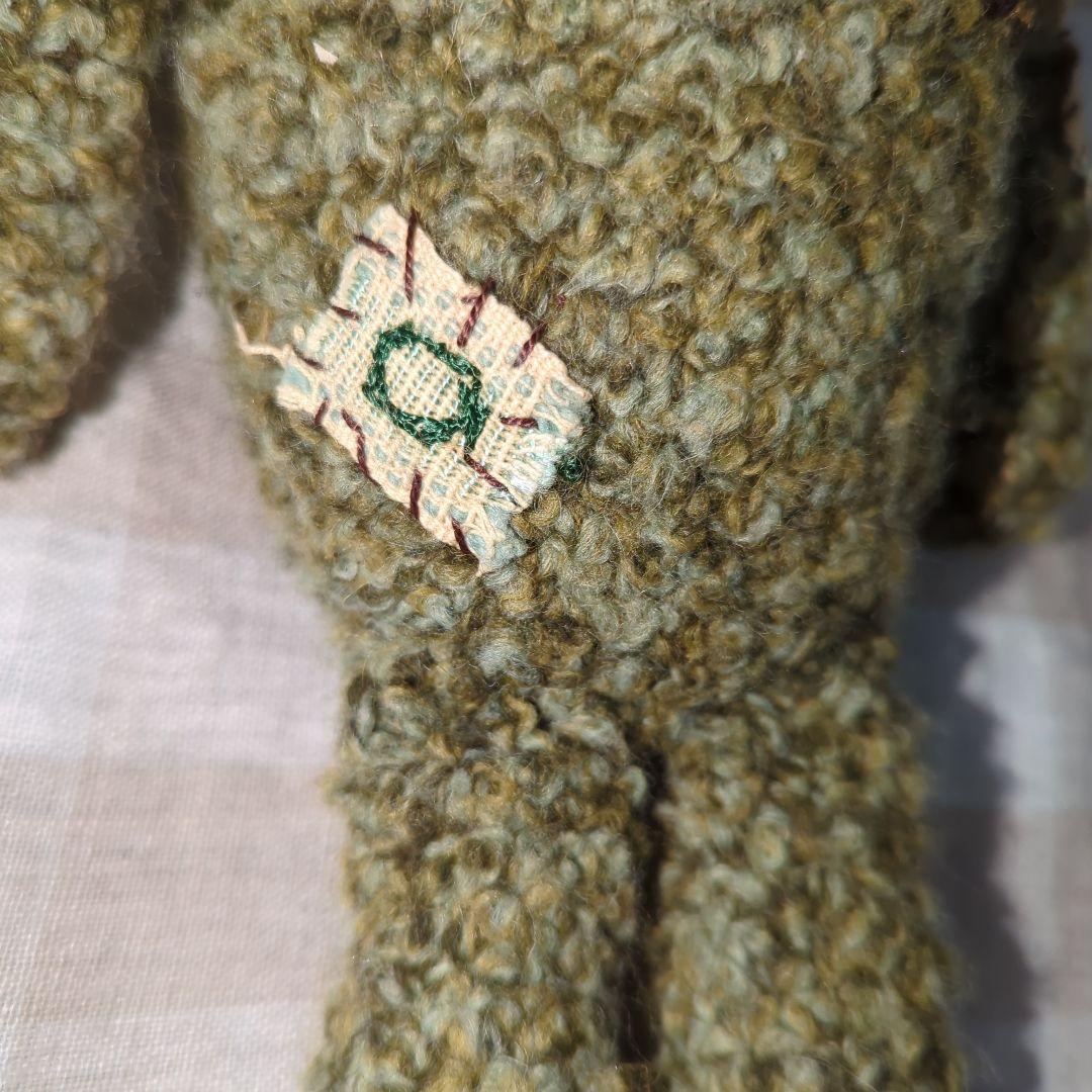 テディベア　緑色のクマ　熊　編みぐるみ　元気の出る顔