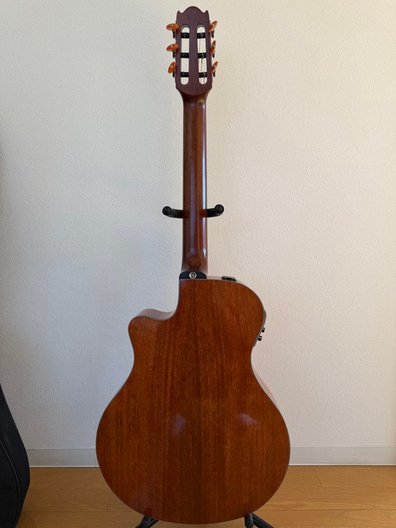 美品 YAMAHA NTX700 classical guitar