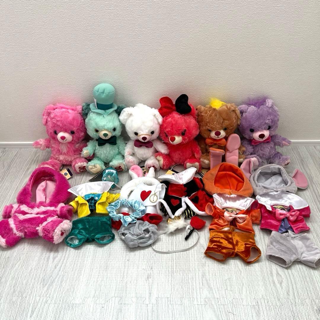 ユニベアシティ　不思議の国のアリス　コスチューム付き　全部セット　　新品タグ付き