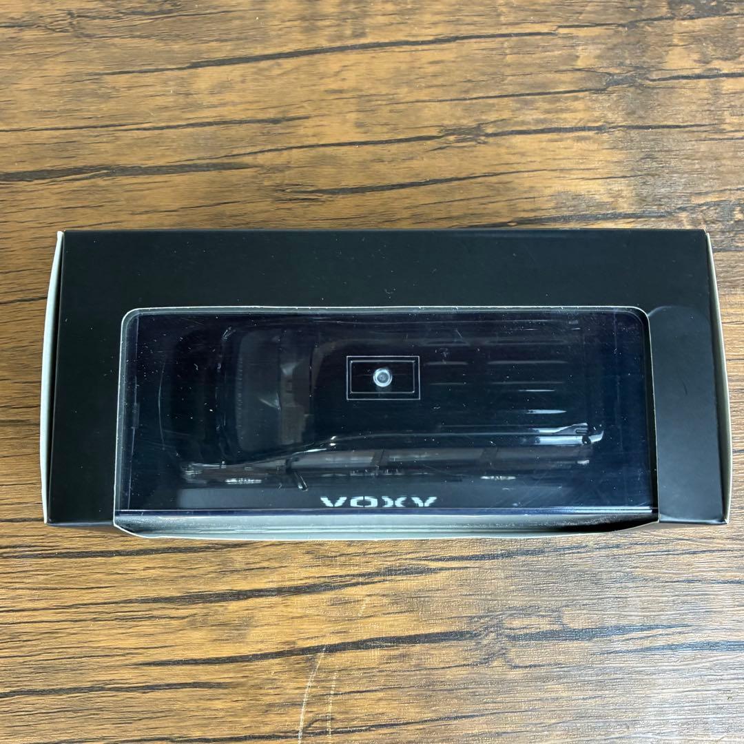 【レア】TOYOTA トヨタ　ヴォクシー　1/30 非売品　ミニカー