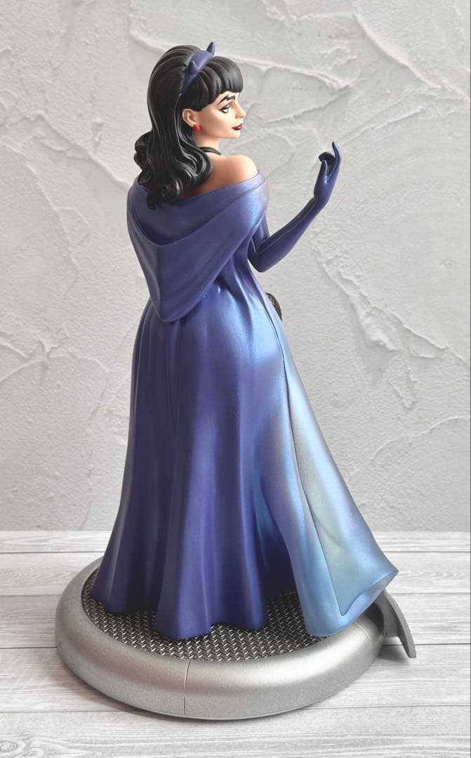 レイヴン　ボムシェルズ　スタチュー