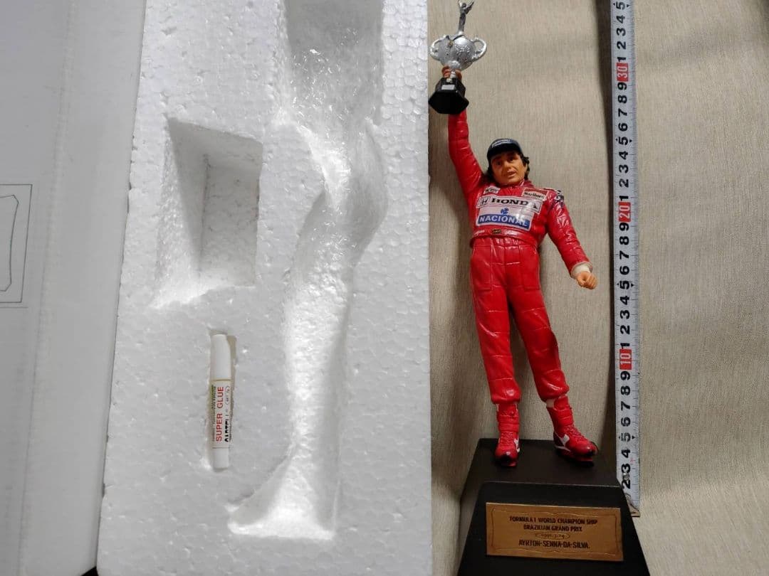 フィギュア トロフィ