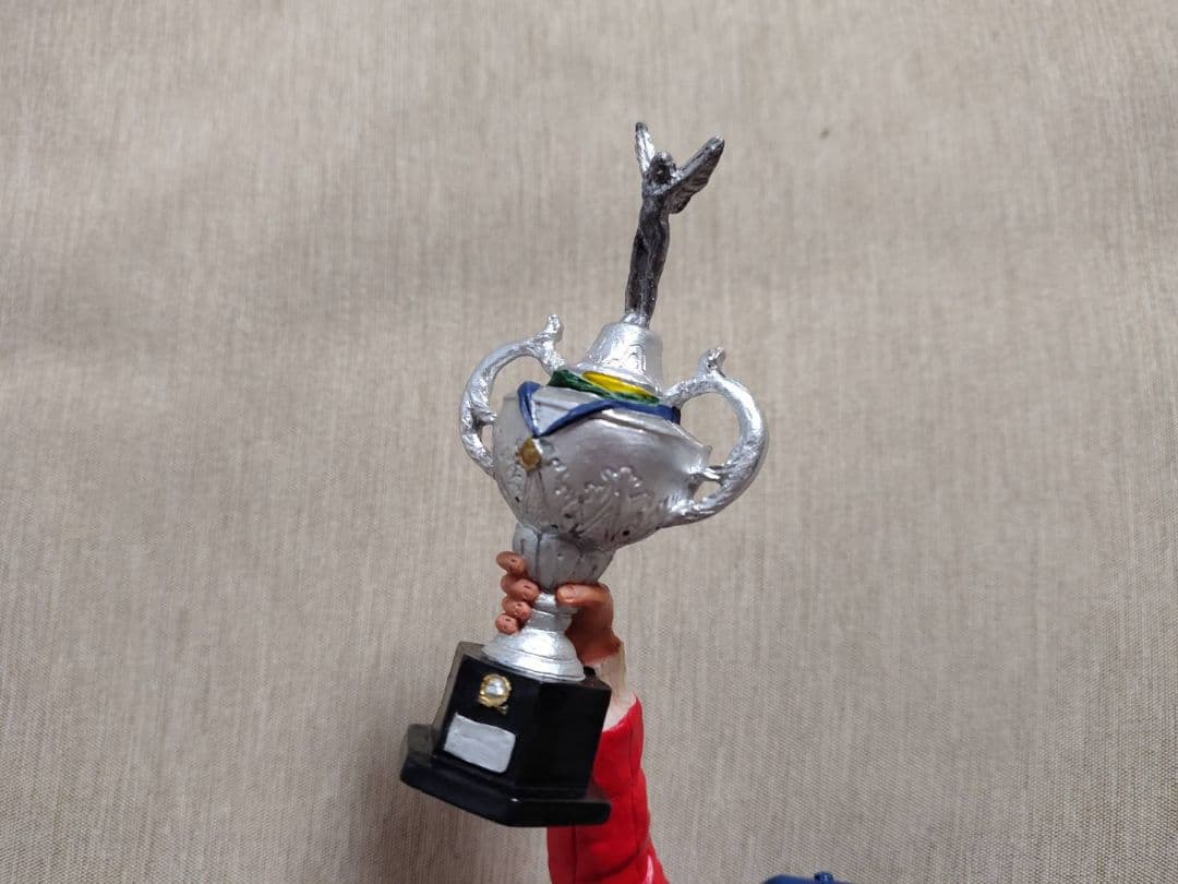 フィギュア トロフィ