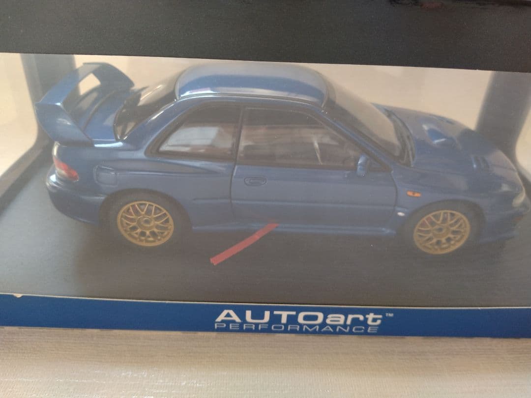 オートアート　1/18　スバル インプレッサ 22B STi バージョン