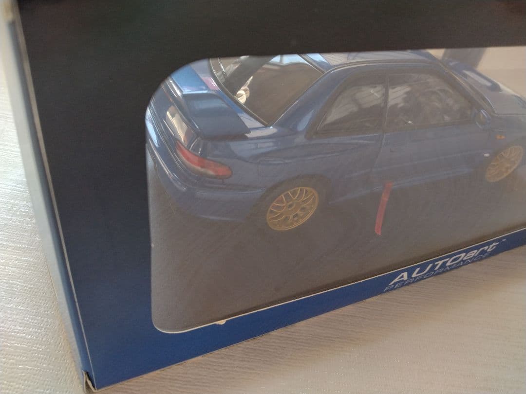 オートアート　1/18　スバル インプレッサ 22B STi バージョン