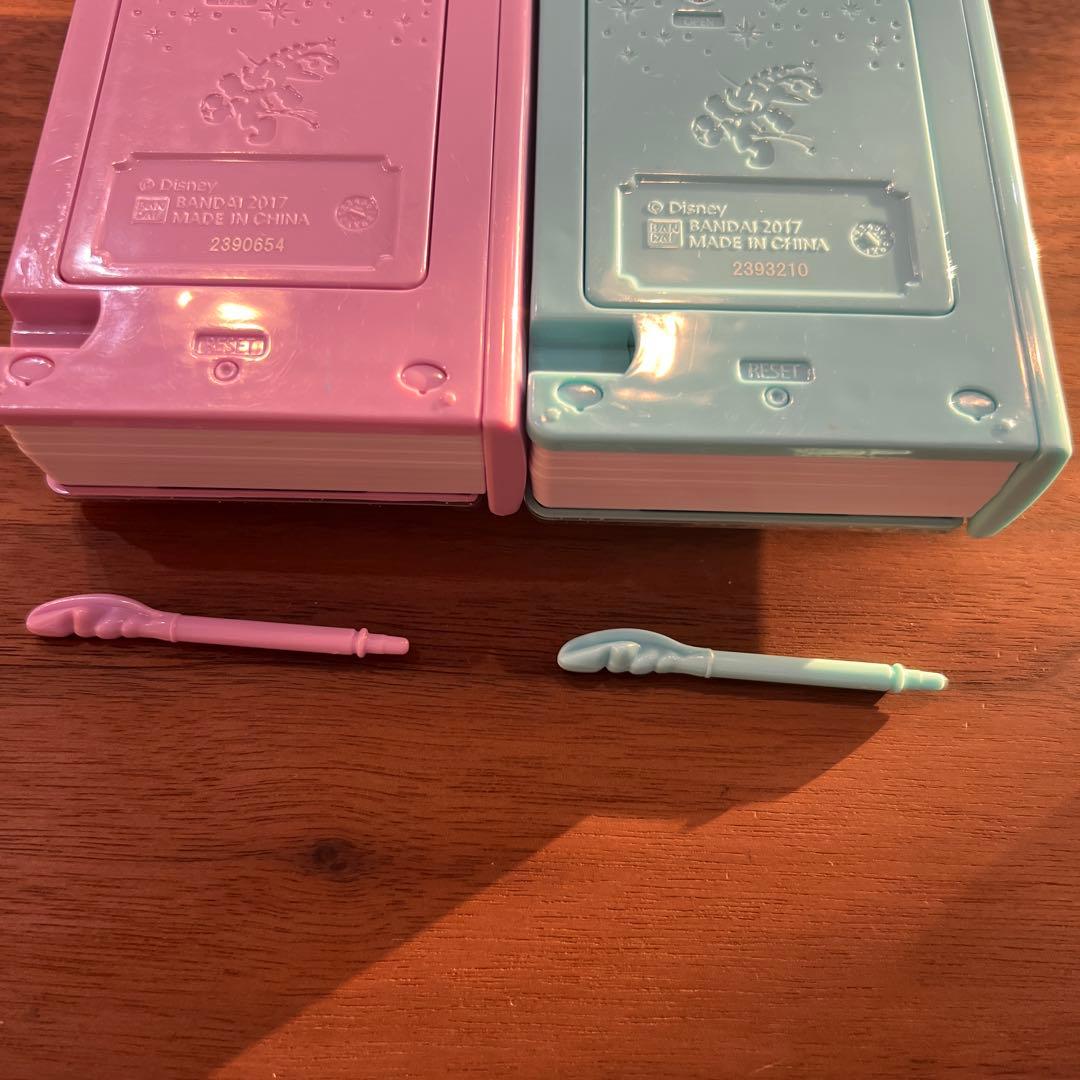ディズニー　バンダイ　ドリームパスポート　手帳型おもちゃ　２台セット