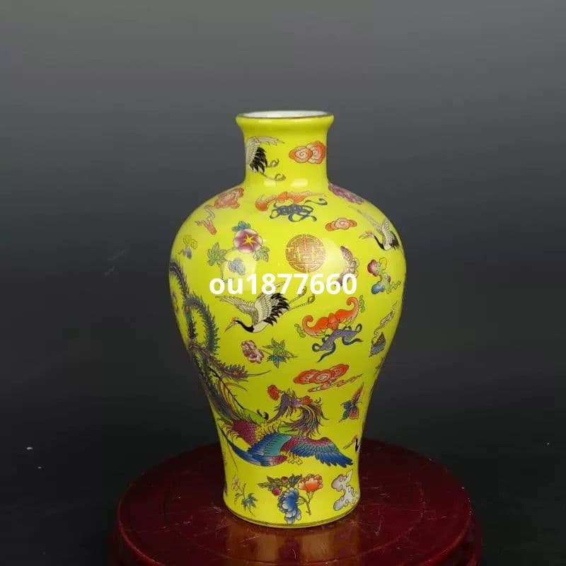 清雍正黄地粉彩龍鳳紋梅瓶 景徳鎮 陶磁器 装飾品 現代工芸品 美術品 置物