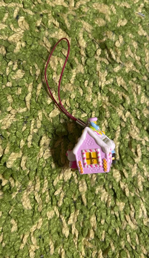 ハローキティ お菓子の家　ストラップ　 ダイワハウス