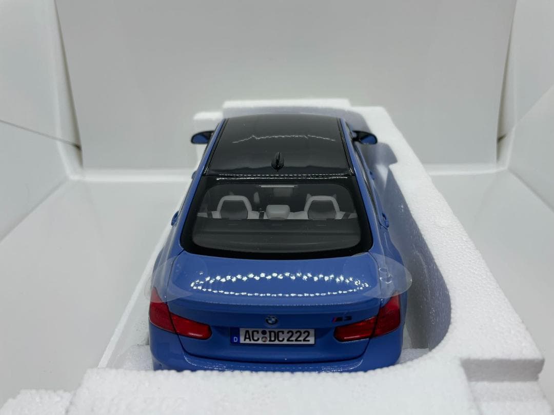 304-036 ノレブ 1/18 BMW M3 Competition 2017