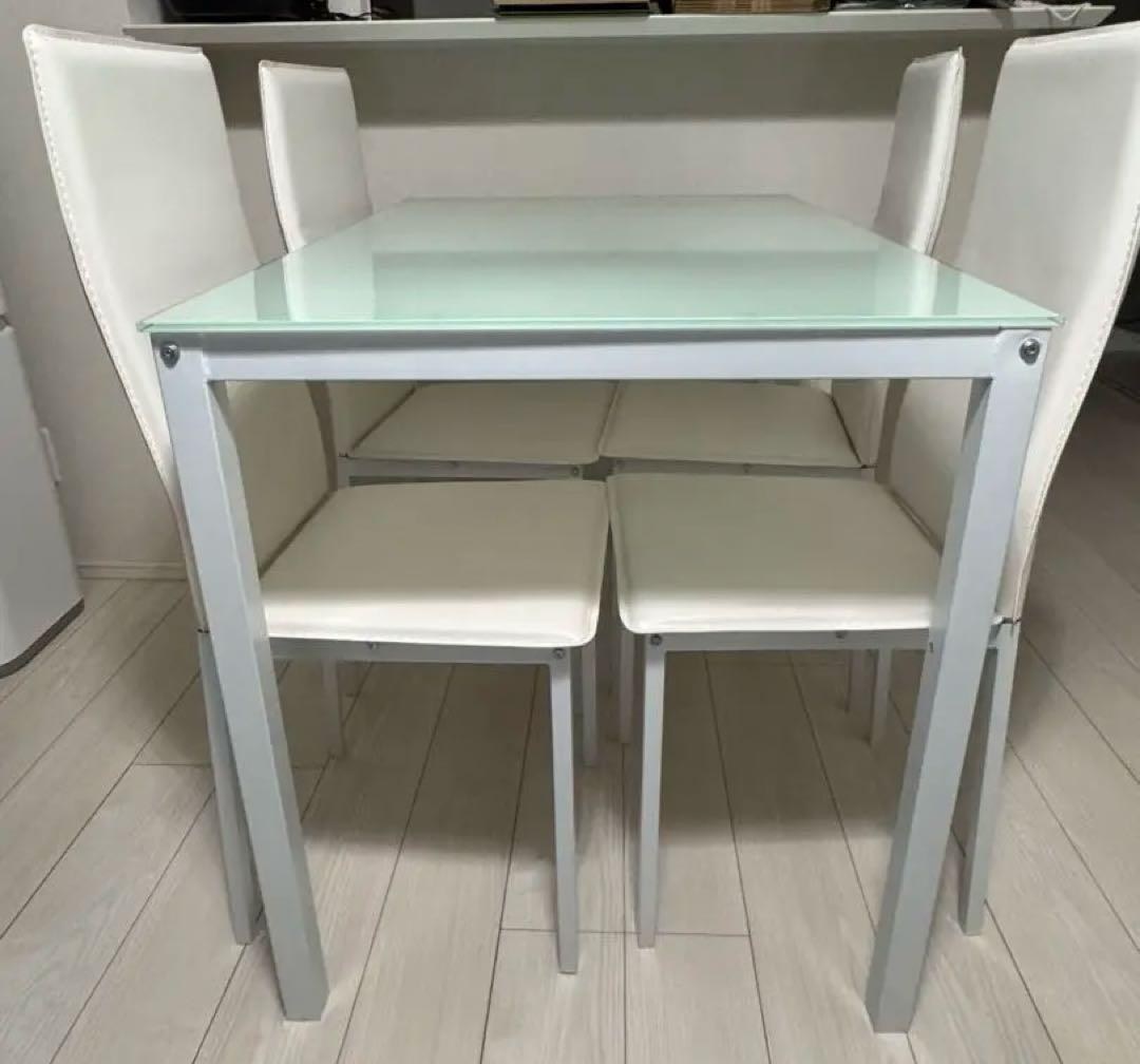 ガラス天板のダイニングテーブル ⭐️直接取引12000円⭐️