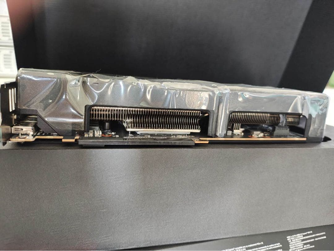 グラフィックボード・グラボ・ビデオカード ASUS Radeon RX 7800 XT 16GB OC