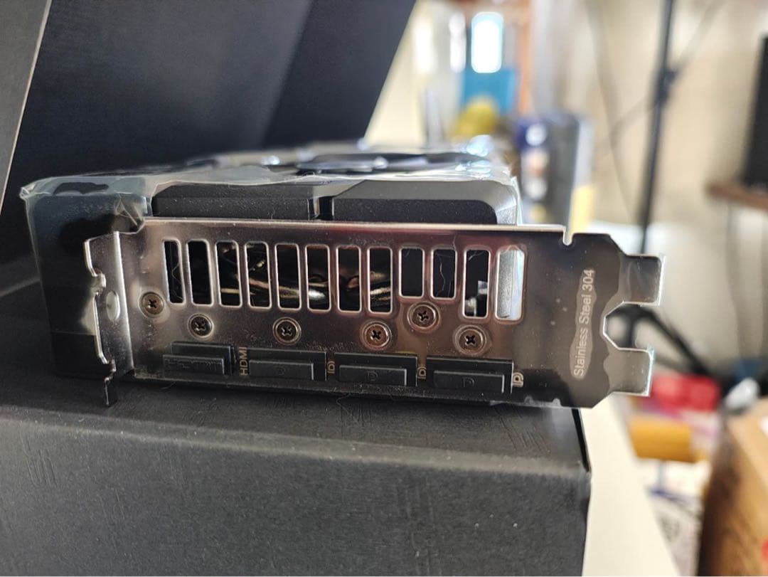 グラフィックボード・グラボ・ビデオカード ASUS Radeon RX 7800 XT 16GB OC