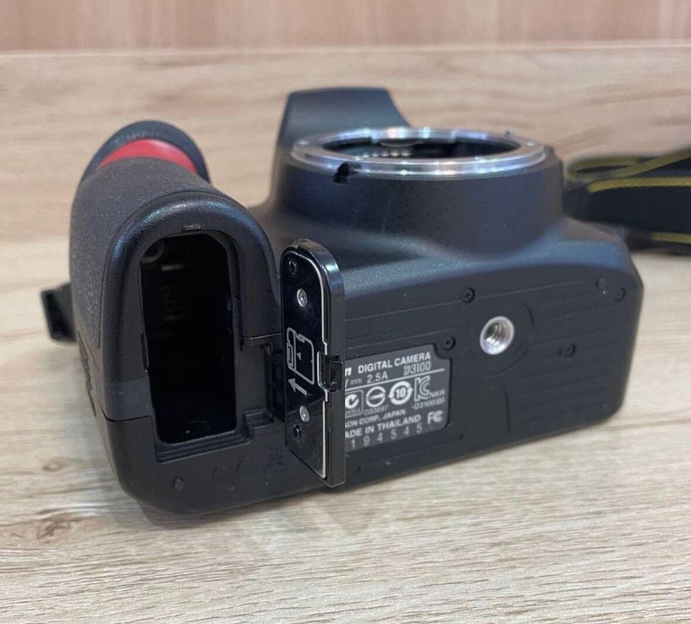 完動品✨ ニコン D3100 18-55mm セット 一眼レフ デジカメ