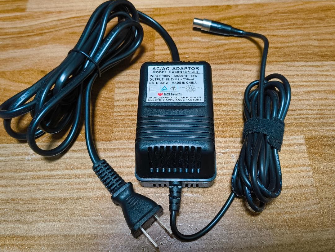 MACKIE 402VLZ4 アナログミキサー 4チャンネル ケーブルオマケ付き