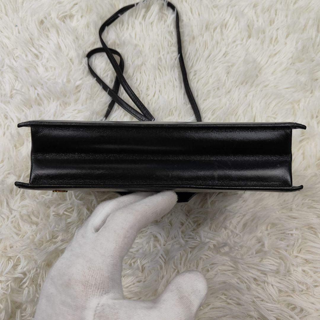 Dior　ショルダーバッグ　ロゴ金具　リボン　ブラック　レザー