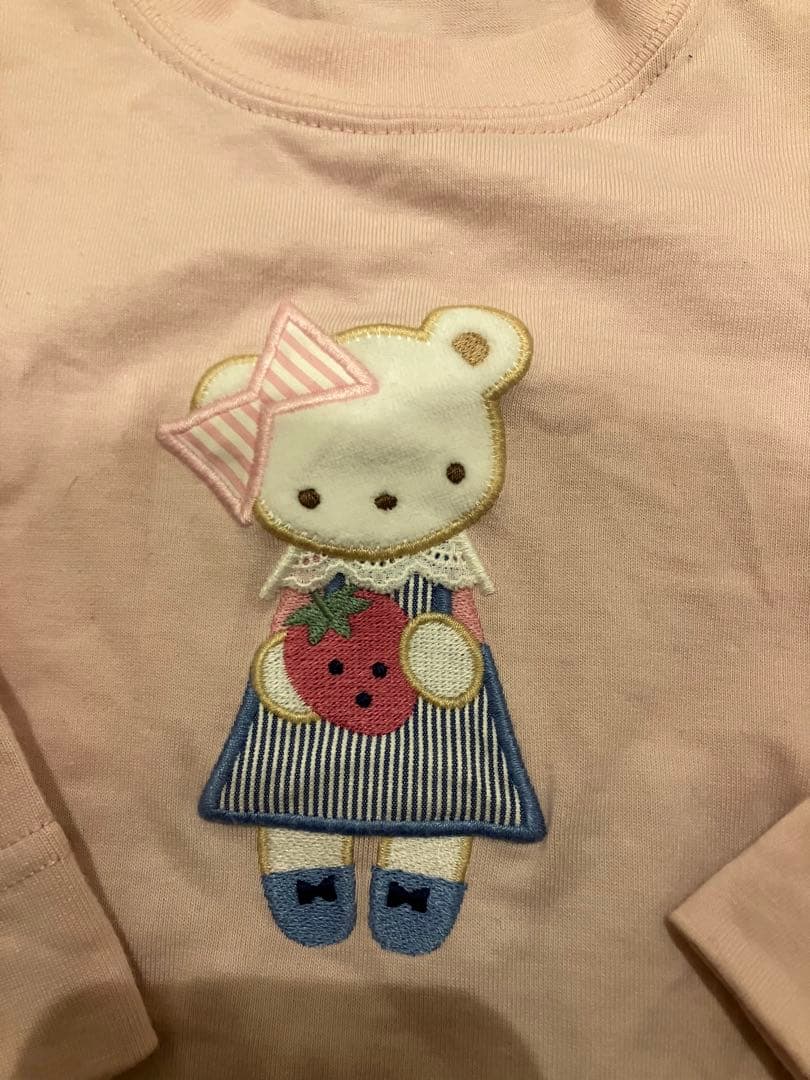 値下げ♡着用1回♡ファミリア　いちご長袖Tシャツ　ロンT