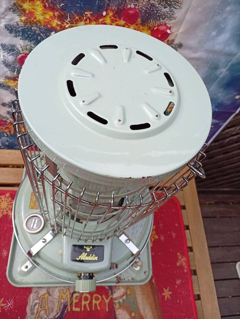 アラジン ストーブ メンテナンス済み。純正品芯交換済。取説付き。グリーン