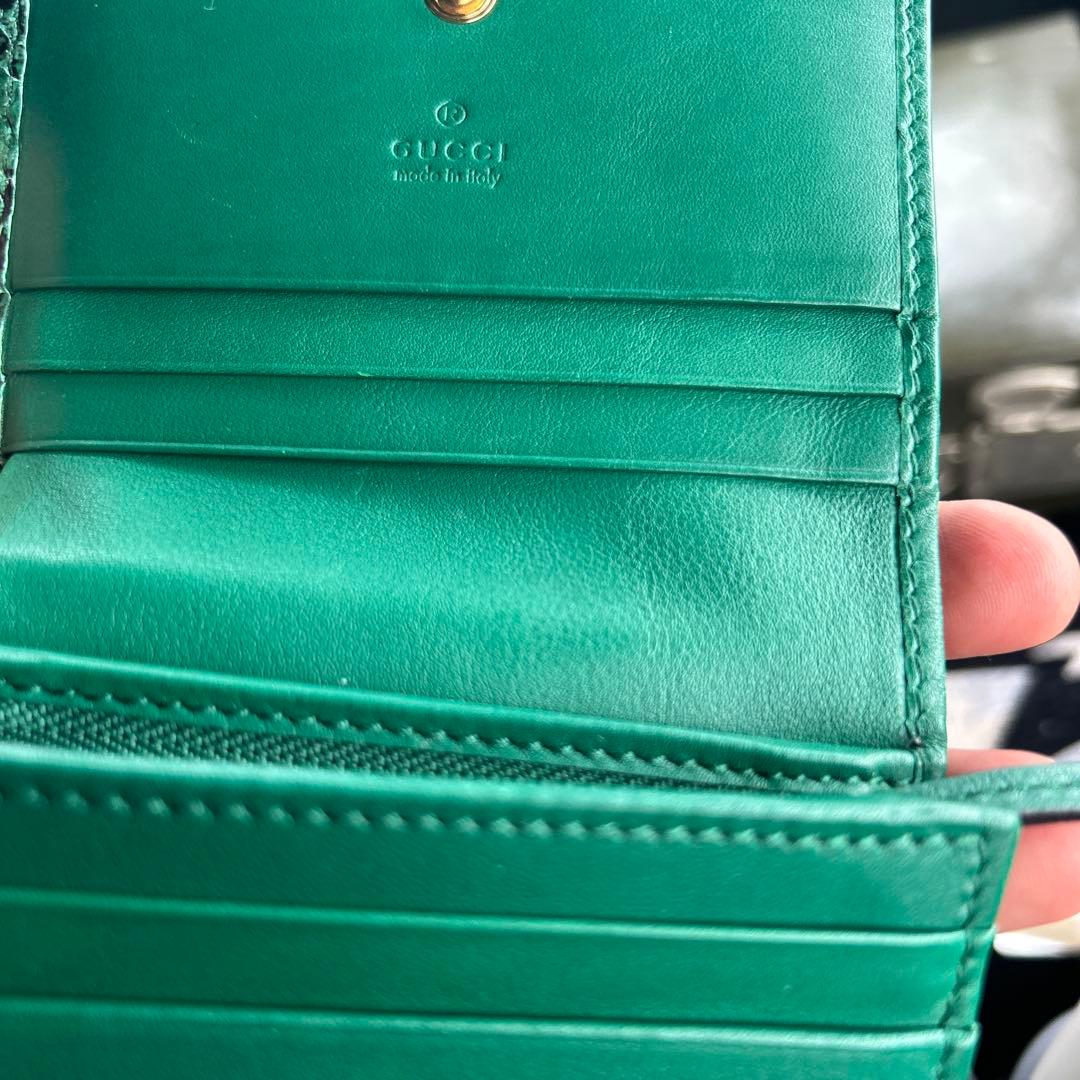 GUCCI グリーン 二つ折り財布
