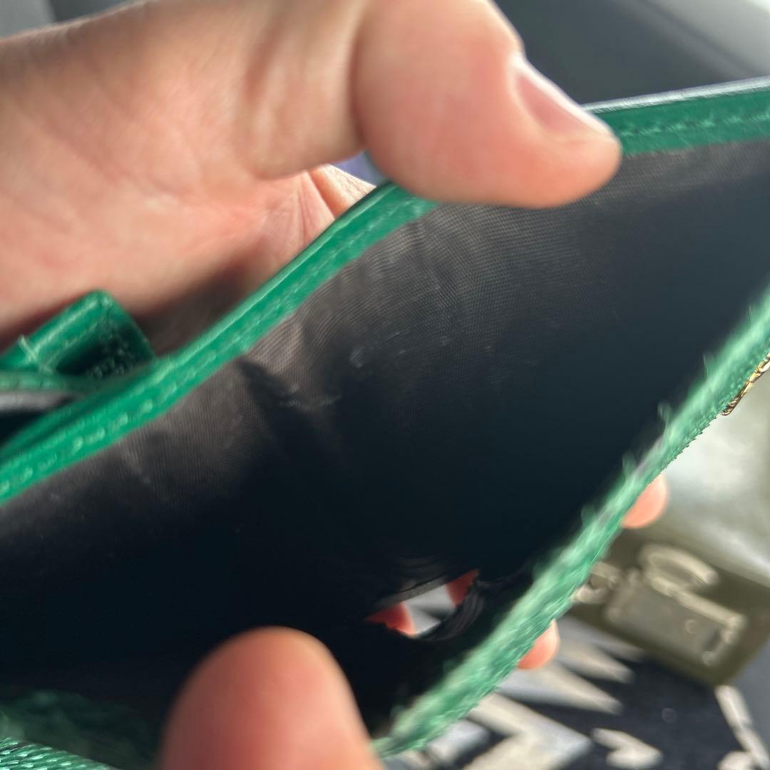 GUCCI グリーン 二つ折り財布