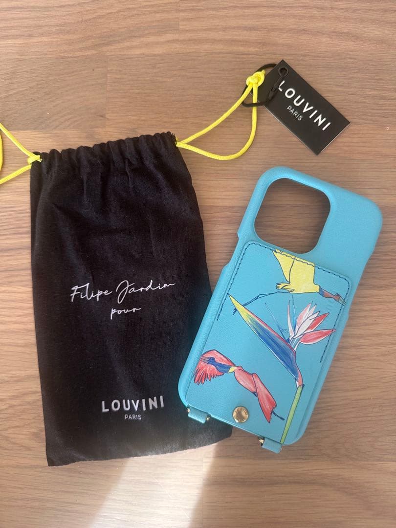 新品LOUVINI スマホケースiPhone14pro 未使用
