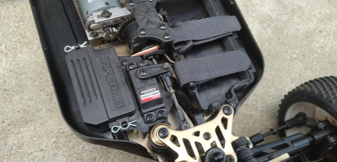 京商　KYOSHO インファーノ MP9e　電動ラジコンバギー