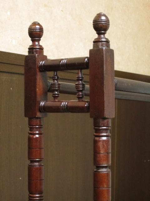 英国 イギリス アンティーク 挽物装飾 タオルスタンド/タオル掛け/ハンガー