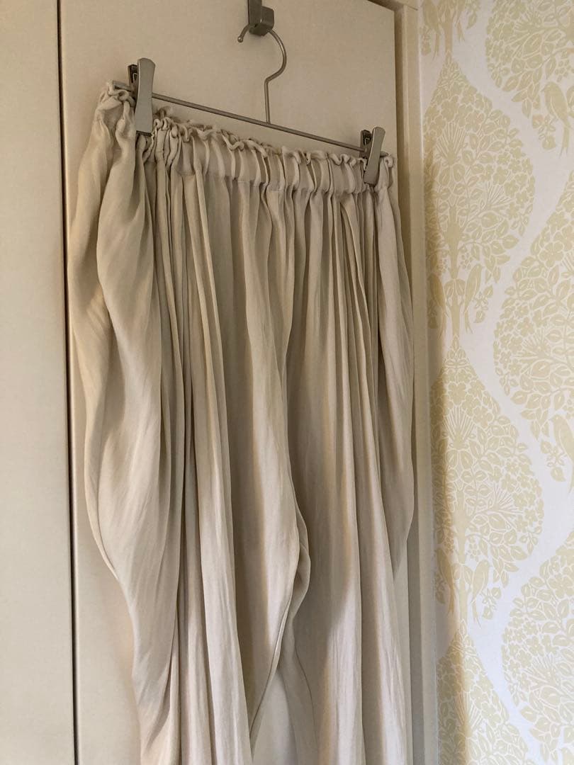 FUMIE TANAKA フミエタナカ　夏物サルエルパンツ　ベージュ