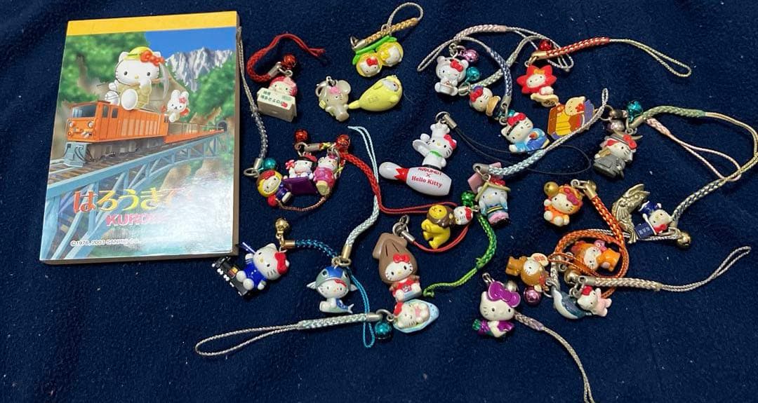 サンリオグッズまとめ売りご当地キティ根付ストラップファスナーマスコットなど