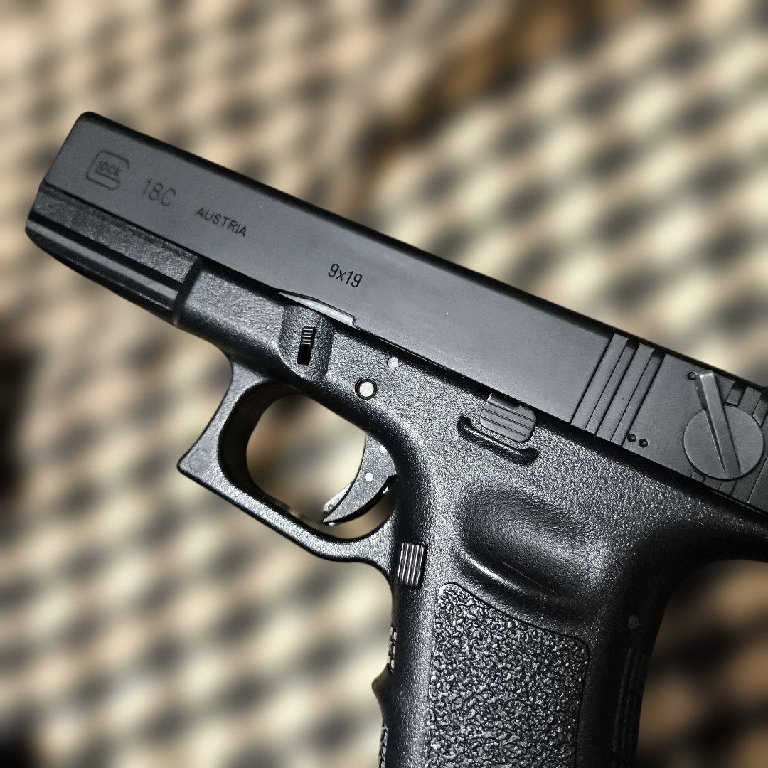 東京マルイ製　グロック18C　ガスブローバック　予備マグ　ホルスターセット