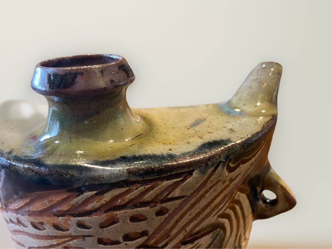 沖縄伝統工芸家　人間国宝　金城次郎作　魚文抱瓶