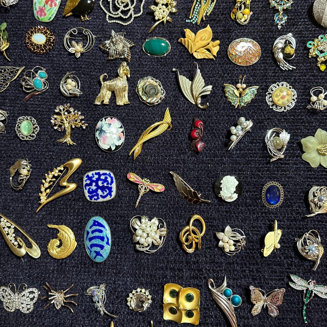 【vintage】ブローチセット 多様なデザイン　130点以上
