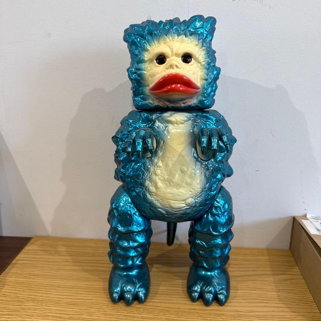 青い怪獣フィギュア 可動式　ガラモン