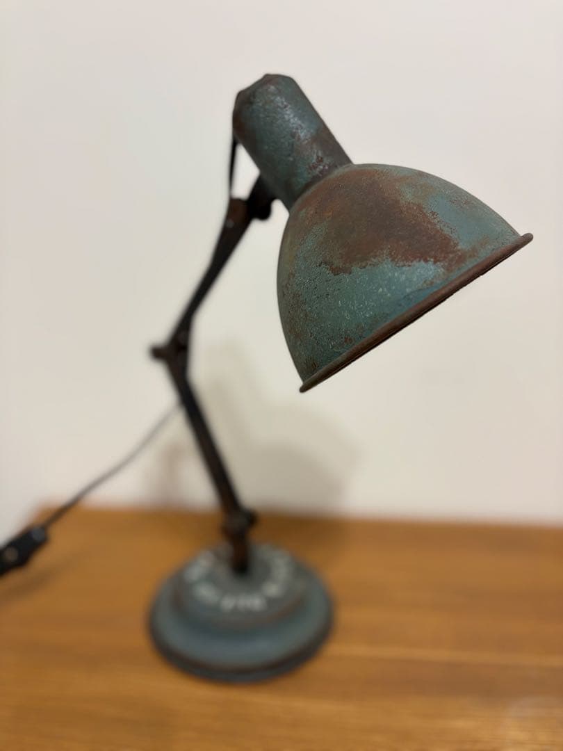 ARMY ステンシル　エイジング加工　グースネック　金属製卓上ライト