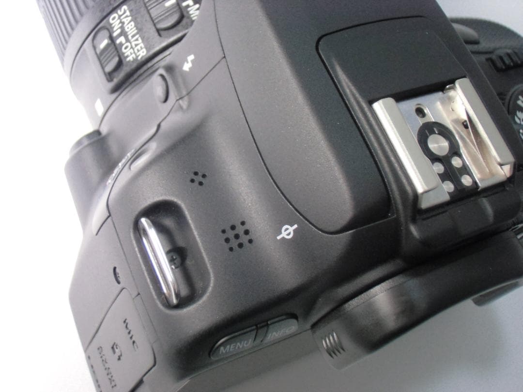 Canon EOS Kiss X7 レンズ付き　B034