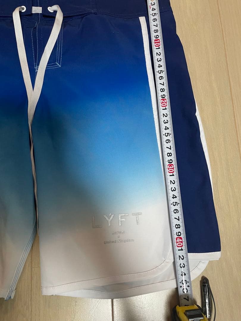 LYFT グラデーションショートパンツ Mサイズ