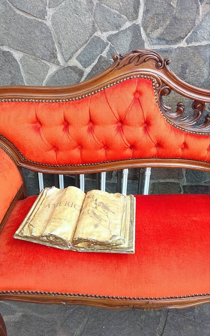 イギリスアンティーク ビクトリアンスタイル オレンジベルベットソファ