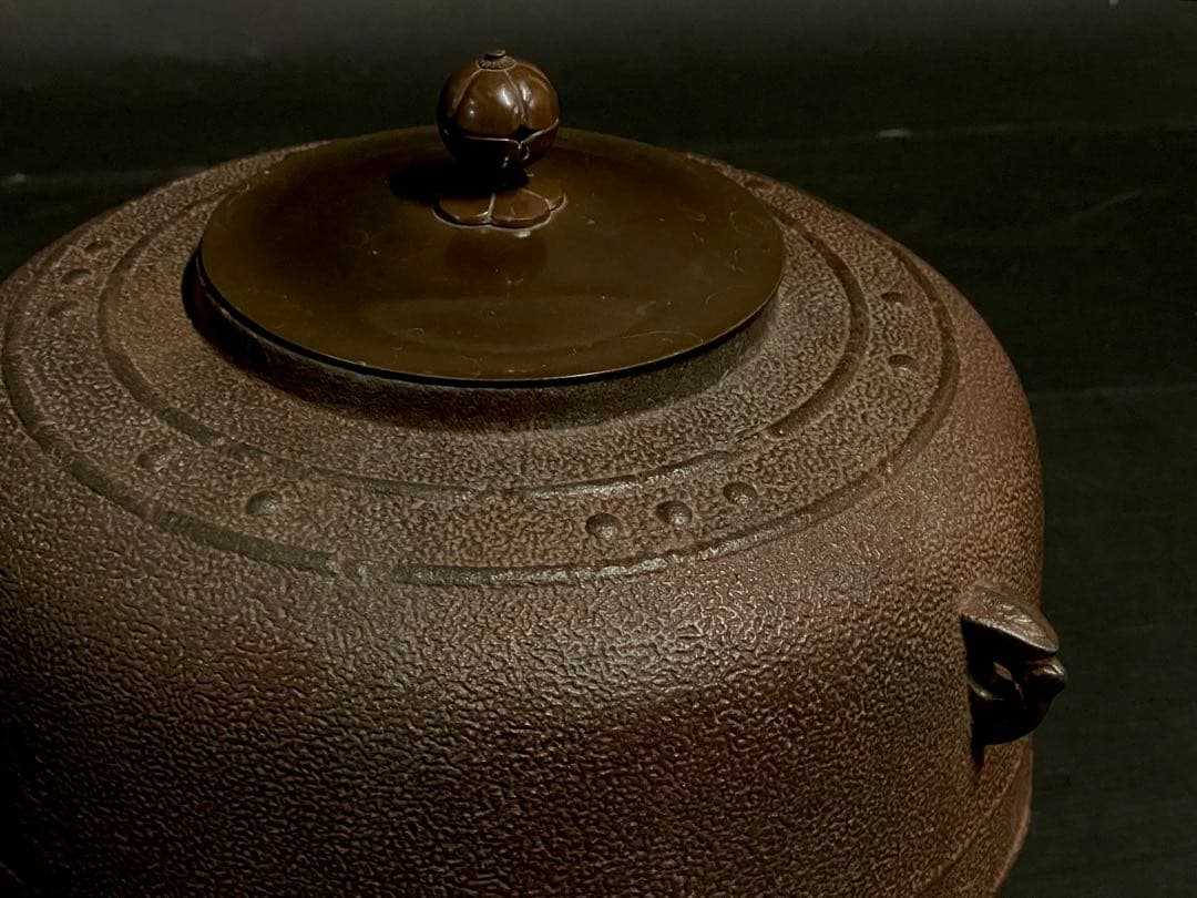 「母」 萬代屋釜 釜師 敬典 炉釜 共箱 茶道具 （107A）